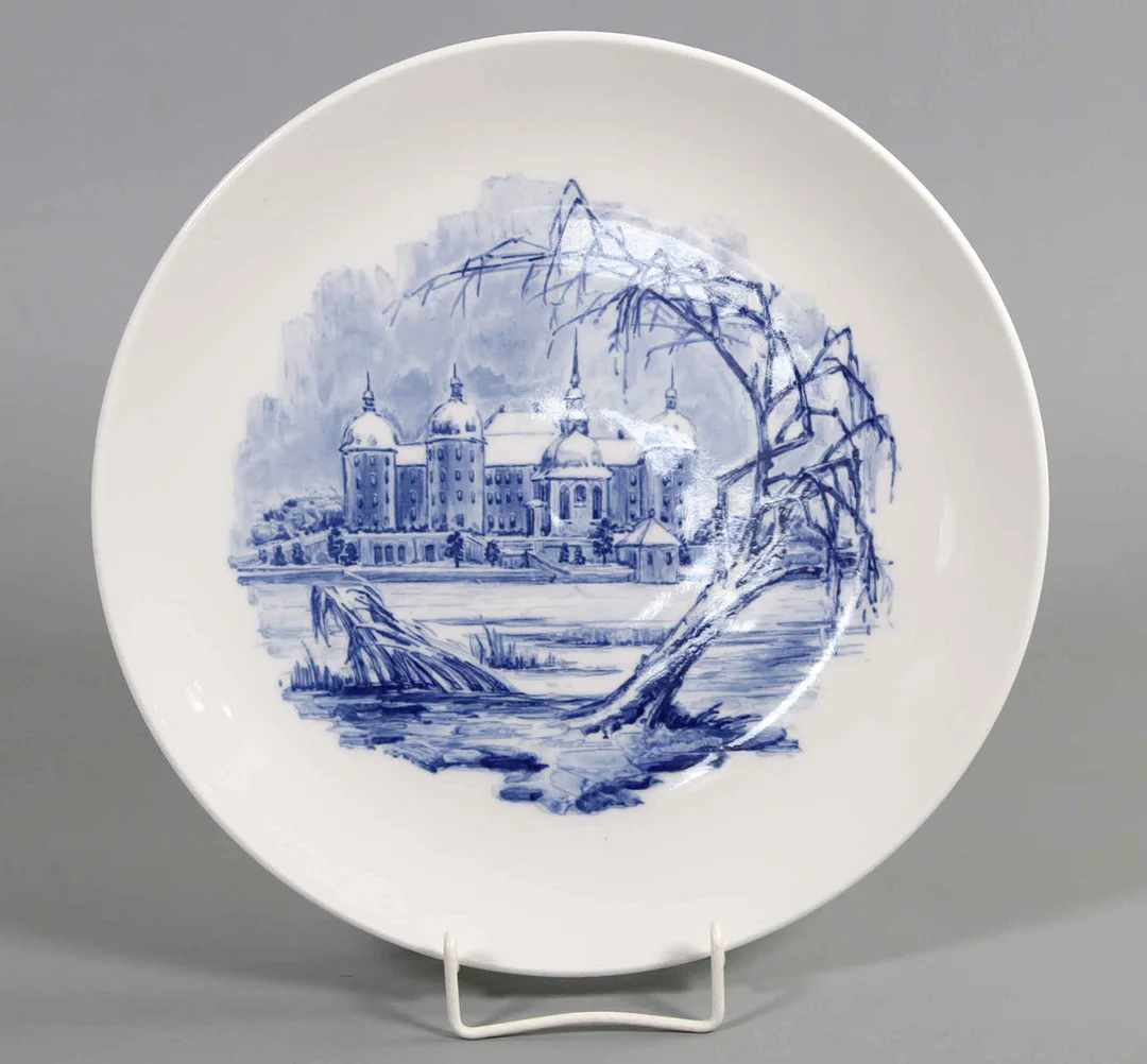 MEISSEN ANSICHTENTELLER *MORITZBURG*. — European — Auktionshaus Bossard