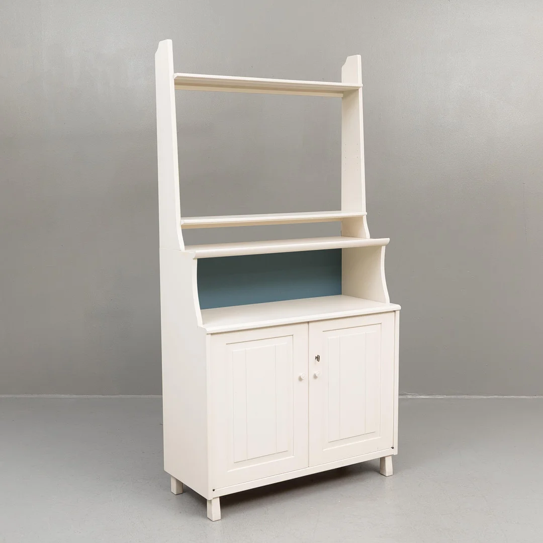 CARL MALMSTEN. Bokhylla med skåp, "Visingsö", Åfors Möbelfabrik eller Svensk Fur. — Cupboards, Cabinets & Shelves — Garpenhus Auktioner