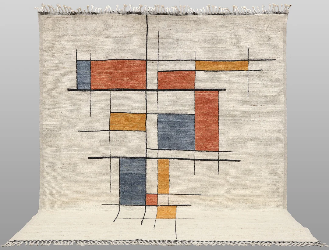 ORIENTMATTA, modern marockansk design, ca 293 x 264 cm. — Oriental Carpets & Textiles — Skandia Auktion