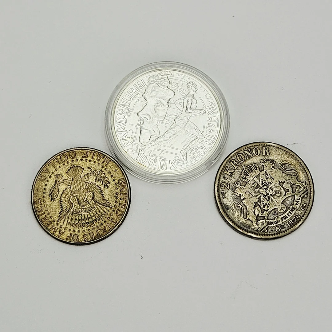 MYNT, 3 st, silverhalt, USA, Finland och Sverige. — Coins & Banknotes — Auktionshuset Thörner & Ek