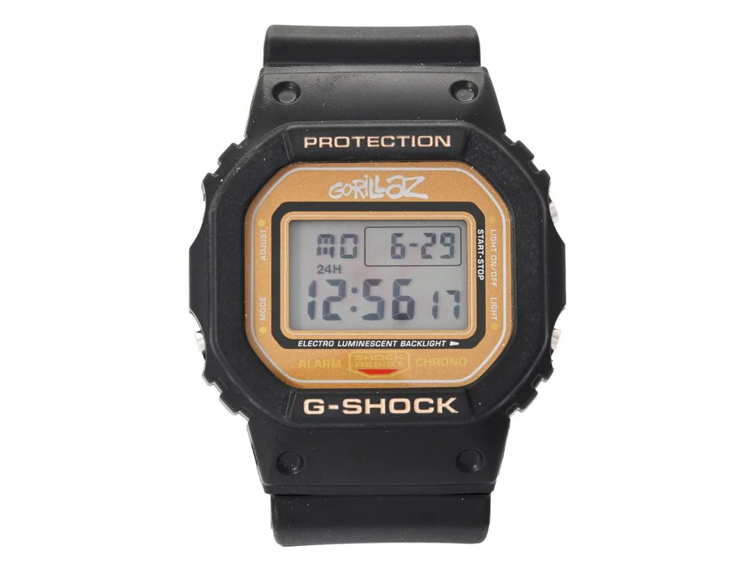 CASIO, G-Shock, "Gorillaz", Ref nr. DW-5600GRLZ2-1ER, Boett nr. 3229, unisex, 43 mm, plast, digital, quartz, mineralglas, gummiband, originalspänne, ca 2018, box, ytterkartong. Limiterad men ej numrerad. — Klockor/Casio — Kaplans