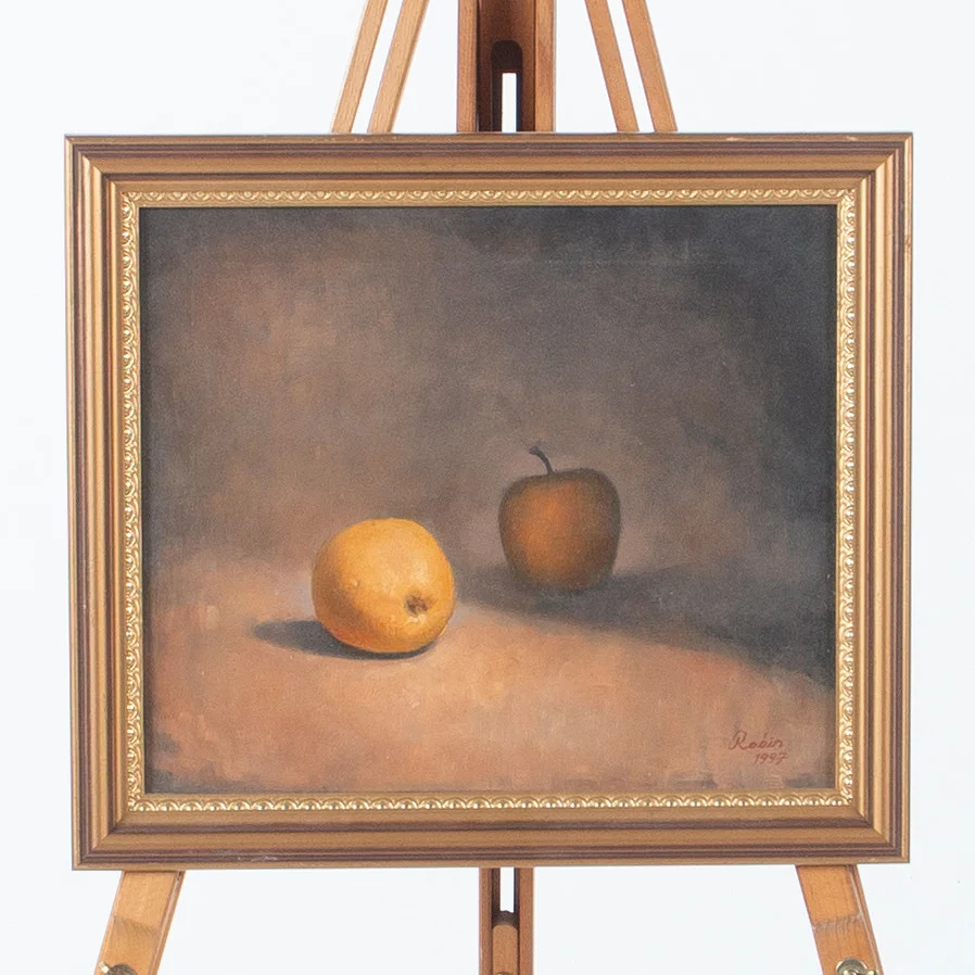 OIDENTIFIERAD KONSTNÄR. Olja på duk, stilleben, signerad "Robin" och daterad 1997. — Paintings — Laholms Auktionskammare