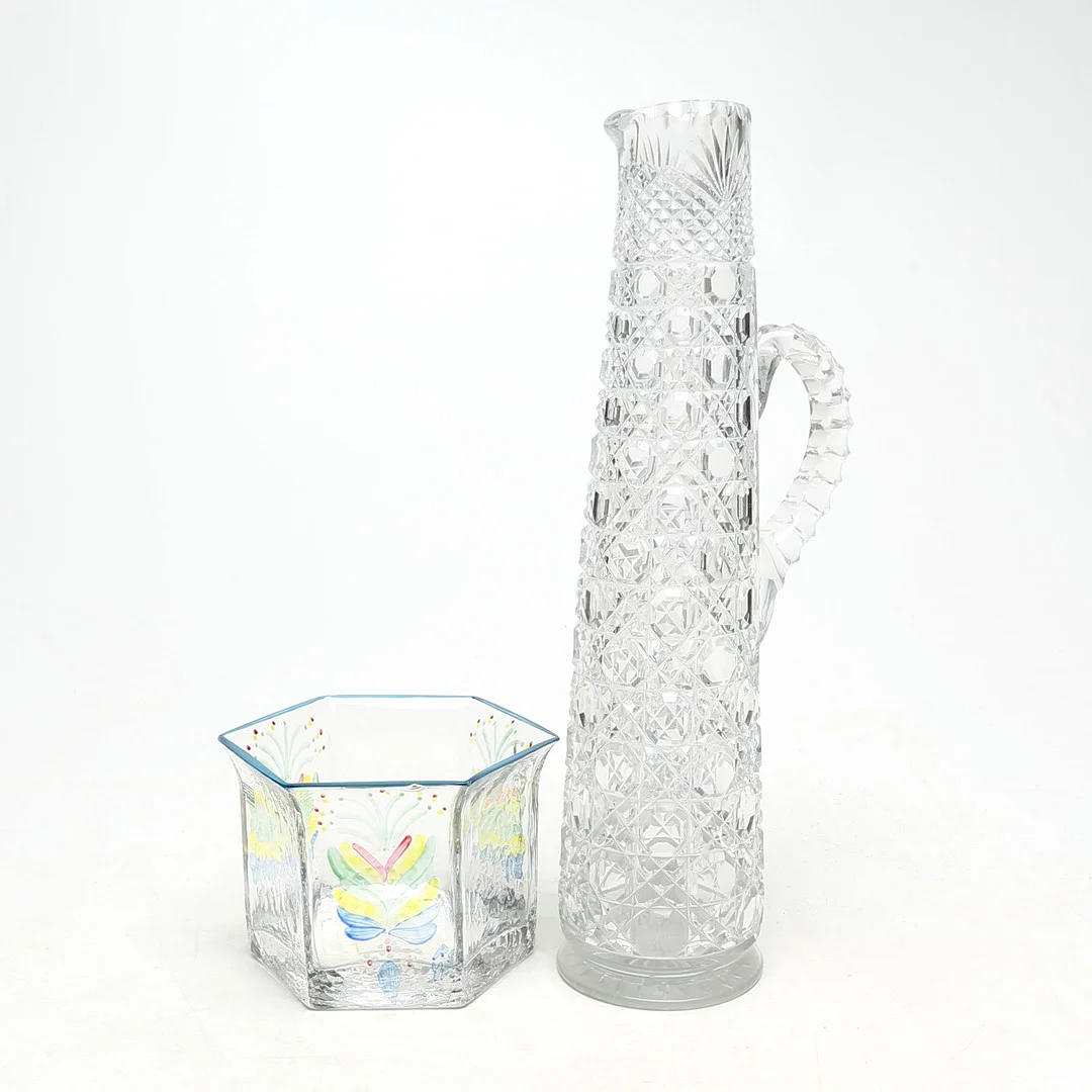 KANNA och VAS, glas, slipad dekor. — Art glass — Kalmar Auktionsverk