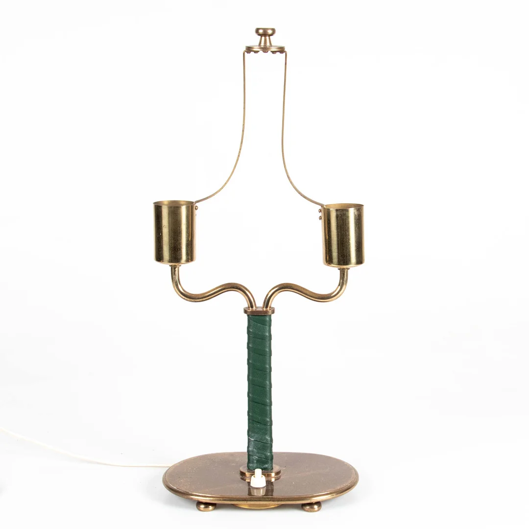 JOSEF FRANK. Bordslampa, modell 2388, Firma Svenskt Tenn. — Table Lamps — Laholms Auktionskammare