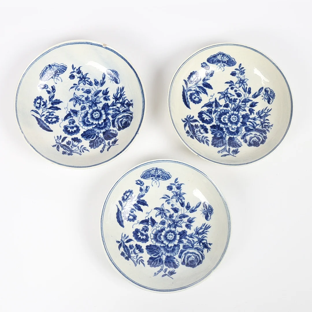 THREE 18TH CENTURY WORCESTER BLUE AND WHITE 'BUTTERFLY' SAUCERS, FIRST PERIOD (3). — European — Bishop & Miller
