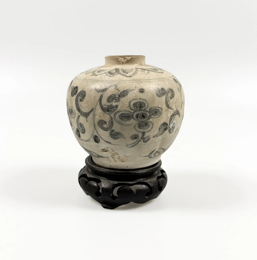 KRUS, porslin, Ming, Kina, 1368-1644. — Ceramics & Porcelain — Auktionshuset STO Bohuslän