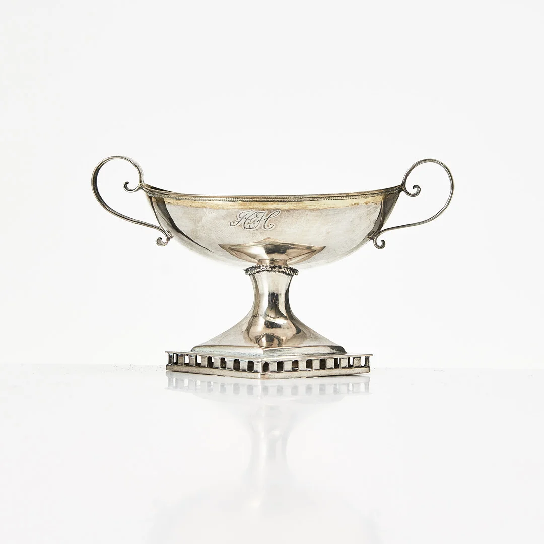 INGMAR LILJA. Saltkar, silver, Karlskrona 1813. Sengustavianskt. — Silver — Stockholms Auktionsverk Magasin 5