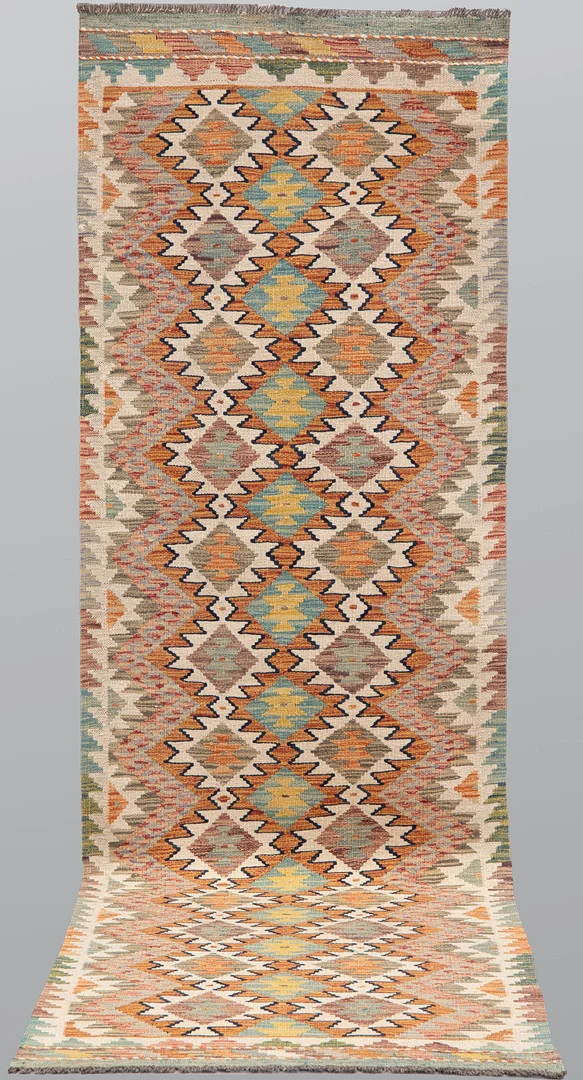 MATTA, Kelim, gallerimodell, cirka 250 x 80 cm. — Oriental Carpets & Textiles — RA Auktionsverket Norrköping
