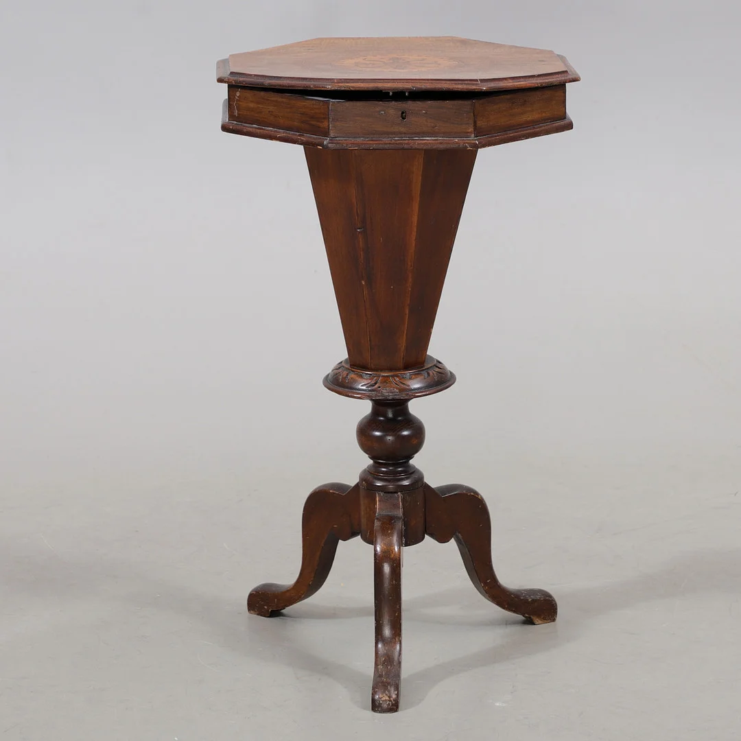 SYBORD, 1800-tal. — Tables — Växjö Auktionskammare