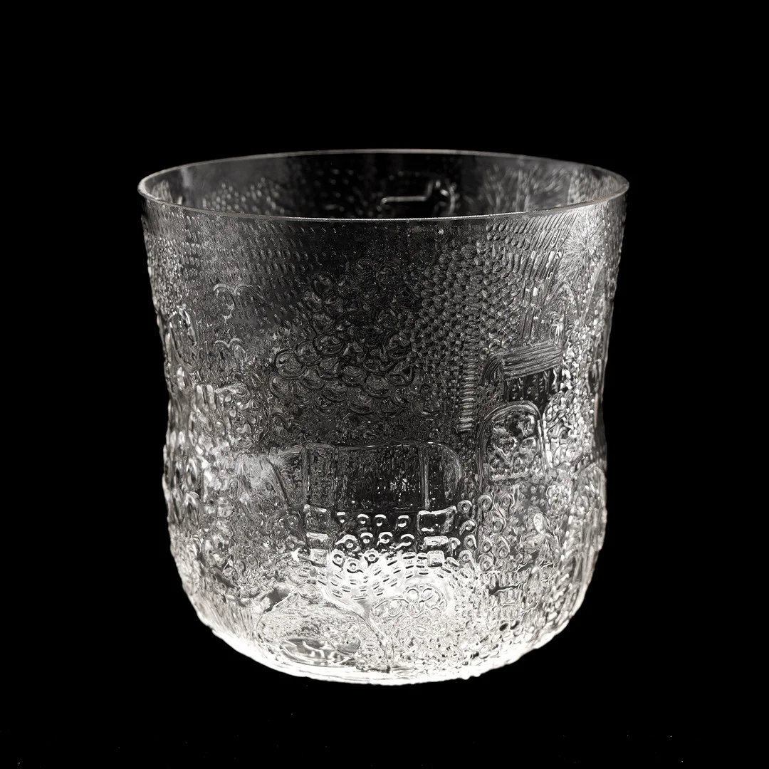 OIVA TOIKKA. "Fauna", skål, formpressat glas. — Utility glass — Auktionsbyrån Varberg