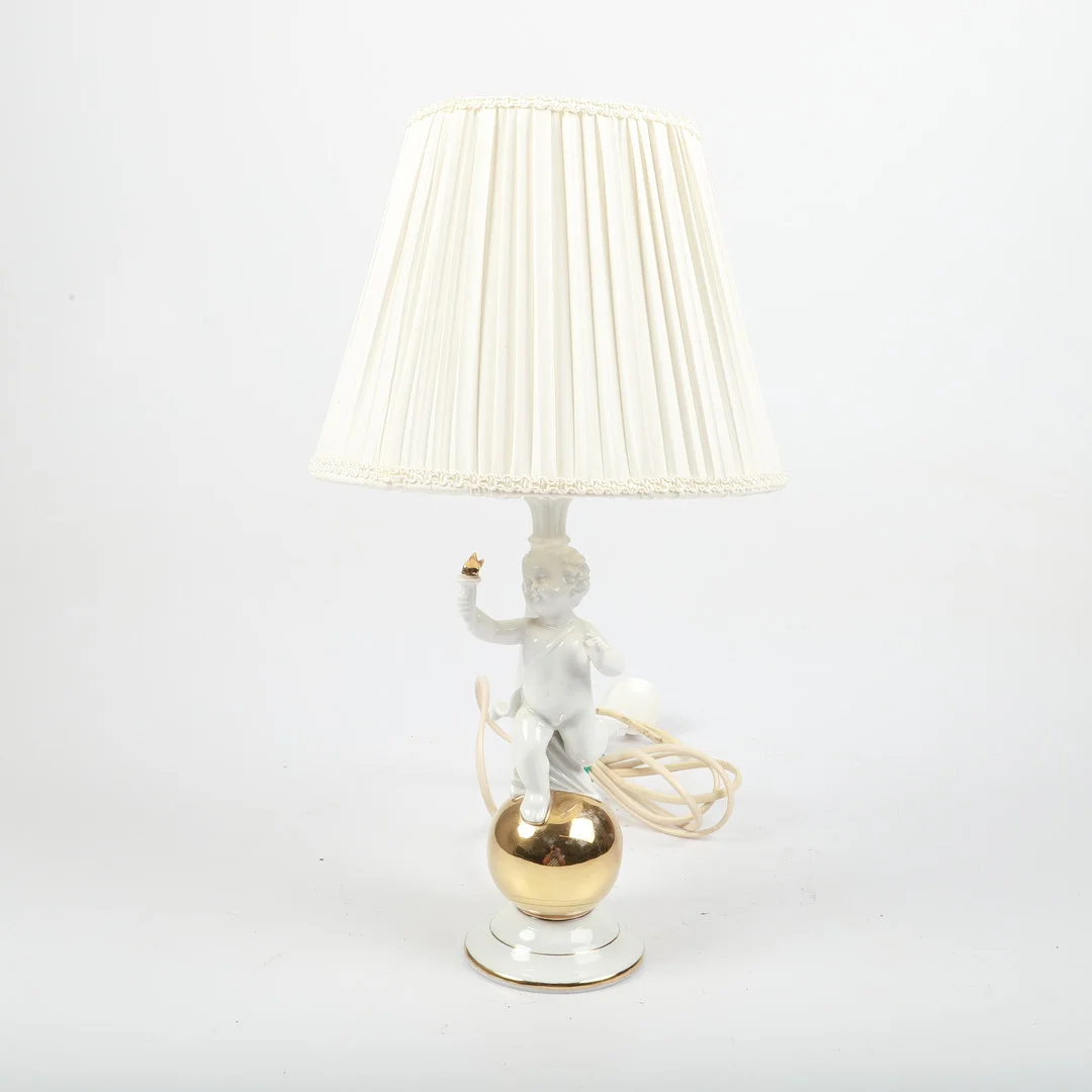 BORDSLAMPA, porslin, Gerold Porzellan, Bavaria, 1900-tal. — Table Lamps — Helsingborgs Auktionskammare