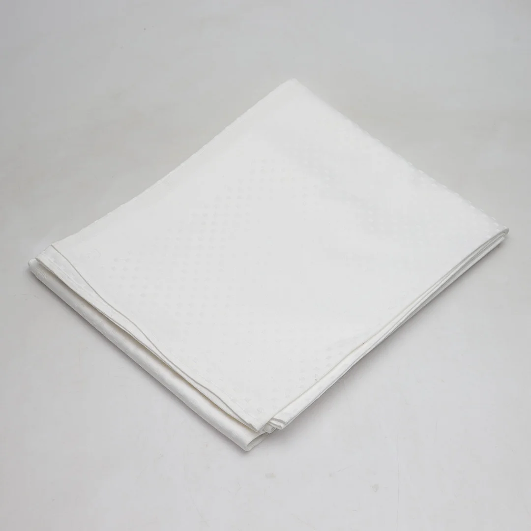 JETTE NEVES. "Snefnug", bordsduk, bomullsdamast, Georg Jensen Damask, Danmark. — Textiles — Gomér & Andersson Norrköping