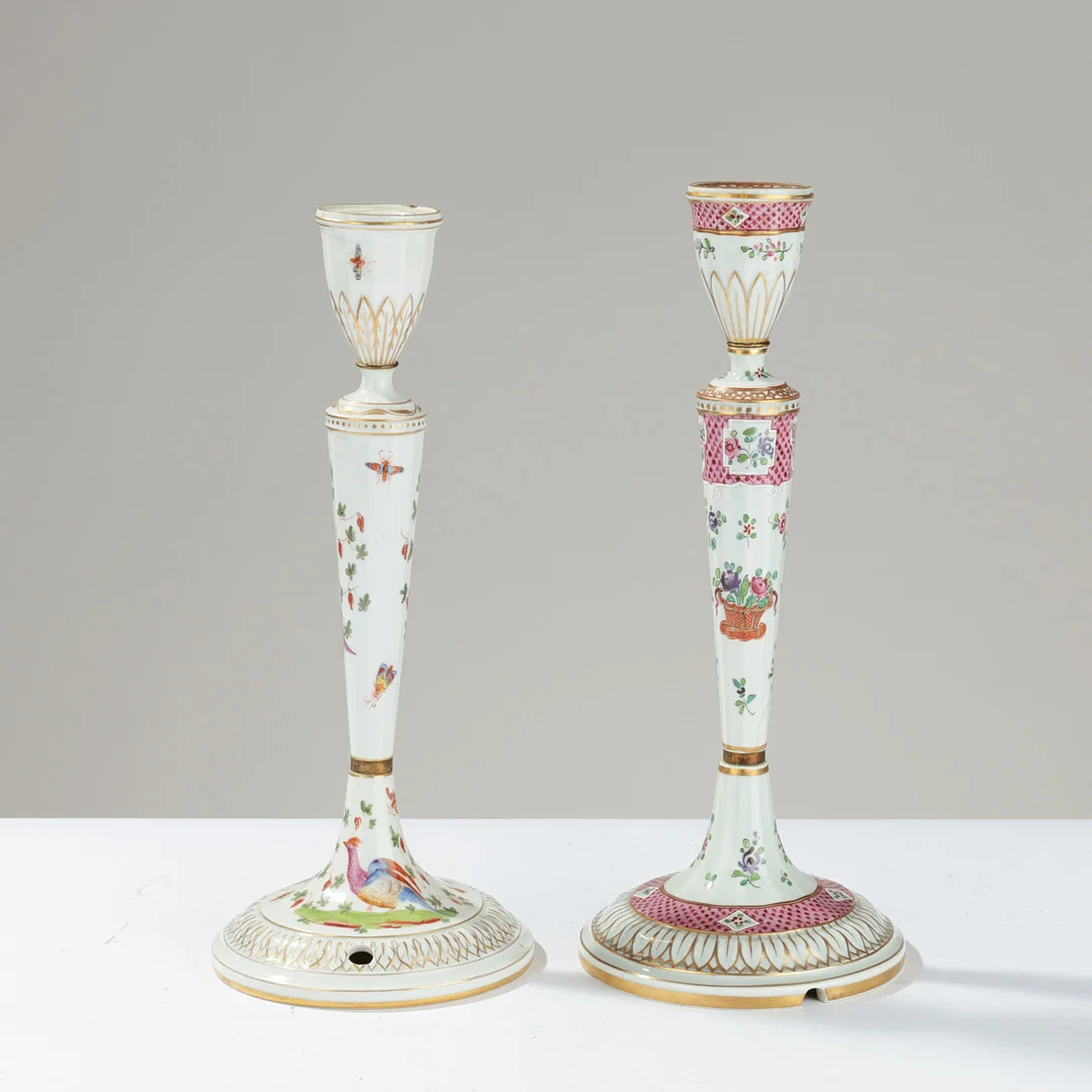 Samson porcelæn, to lampefødder af porcelæn, starten af 1900 tallet (2). — Candlesticks — Palsgaard Kunstauktioner