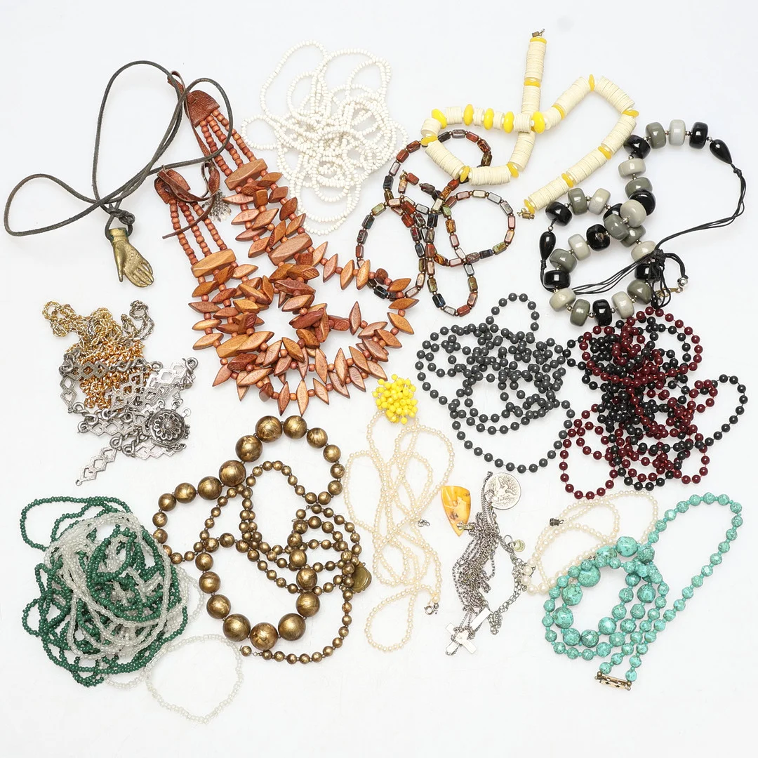 BIJOUTERIER, i smyckeskrin. — Objet de vertu & Miscellaneous — Gomér & Andersson Jönköping