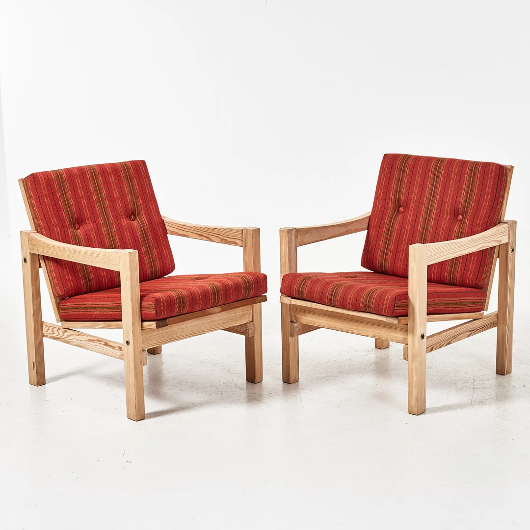 FÅTÖLJER, 1 par, sportstugemodell, 1900-talets senare del. — Armchairs & Chairs — Stockholms Auktionsverk Magasin 5