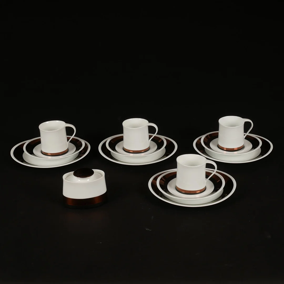 KAFFESERVIS, 9 delar, porslin, Bidosa, Spanien. — Tableware — Auktionsfirma Kenneth Svensson i Kalmar