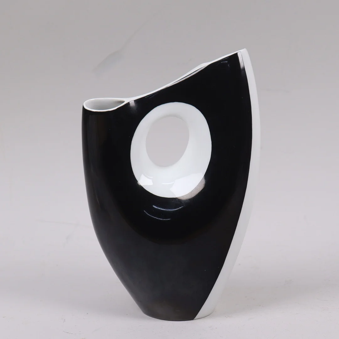 BEATE KUHN. för Rosenthal, dubbelvas i porslin, Kunstabteilung Selb, Tyskland. — European — Markus Auktioner