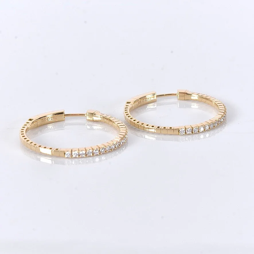 DIAMANTCREOLER, ett par, 0,82ct, 18K. — Earrings — Halmstads Auktionskammare