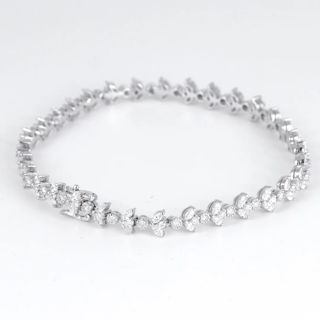 2.42CT DIAMOND BRACELET. — Bracelets — Chalkwell Auctions