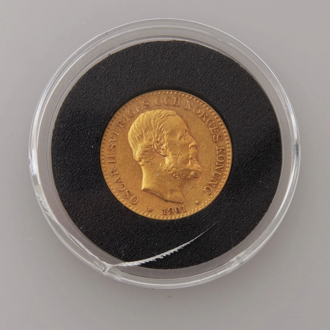 MYNT, guld, 10 kr, Sverige, 1901. — Coins & Banknotes — Växjö Auktionskammare