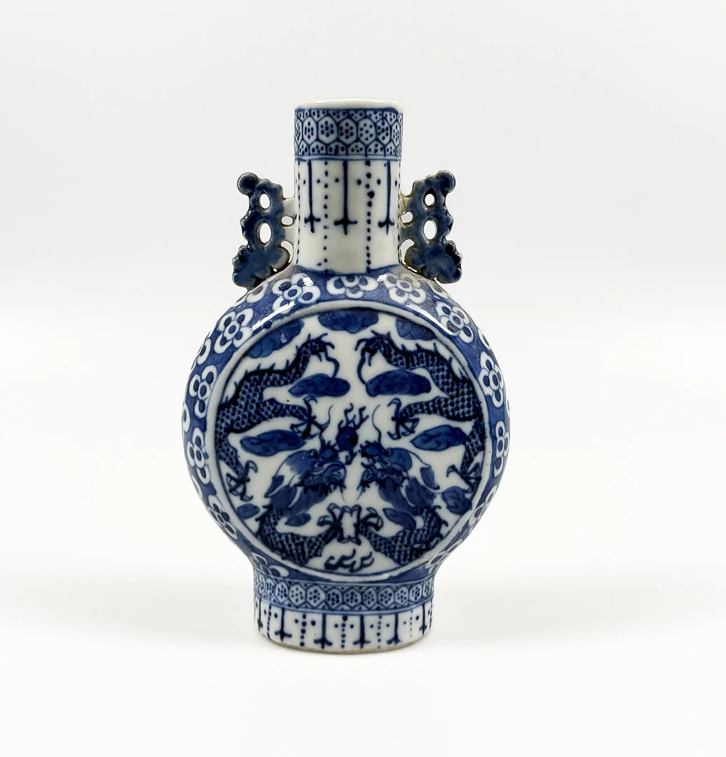 PILGRIMSFLASKA, porslin, Tao Kuang, Kina, 1821-1850. — Ceramics & Porcelain — Auktionshuset STO Bohuslän