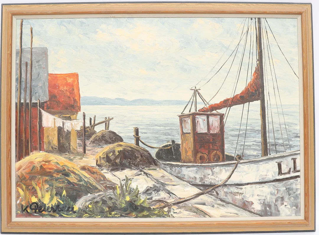 OIDENTIFIERAD KONSTNÄR. Fiskebodar, signerad K pettersson, oljemålning på duk. — Paintings — Falun Auktionsbyrå