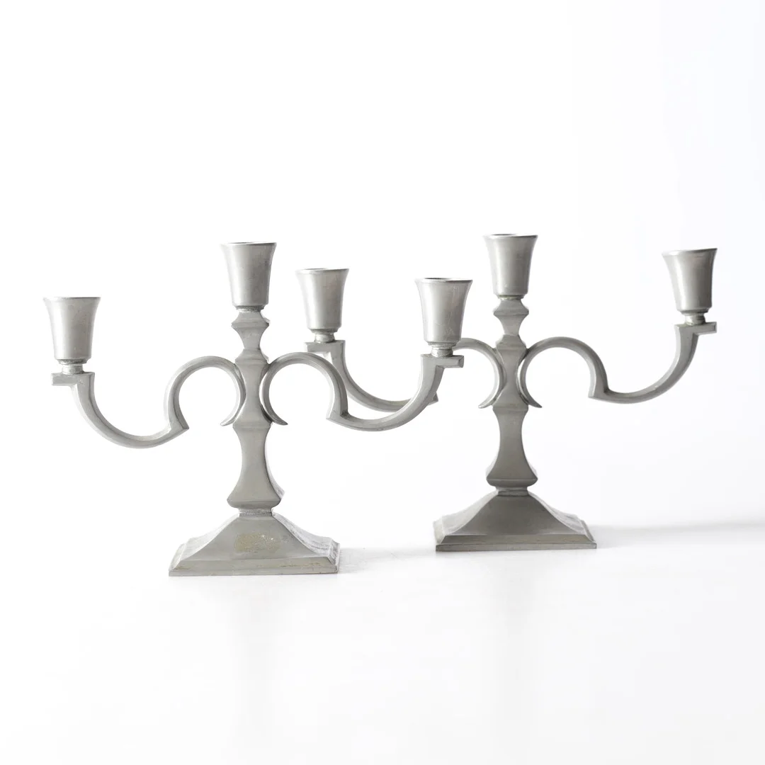 KANDELABRAR, 1 par, tenn, J.L. Hultman, 1936. — Candlesticks — Gomér & Andersson Nyköping