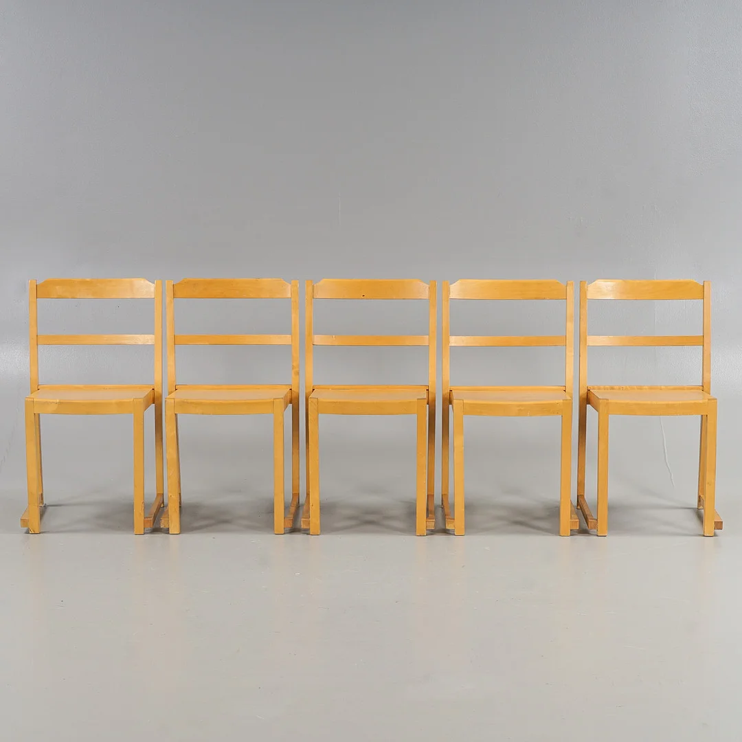 STOLAR 5 stycken, Orkestermodell, björk, Edsbyverken, 1900-talets andra hälft. — Armchairs & Chairs — Karlstad Hammarö Auktionsverk