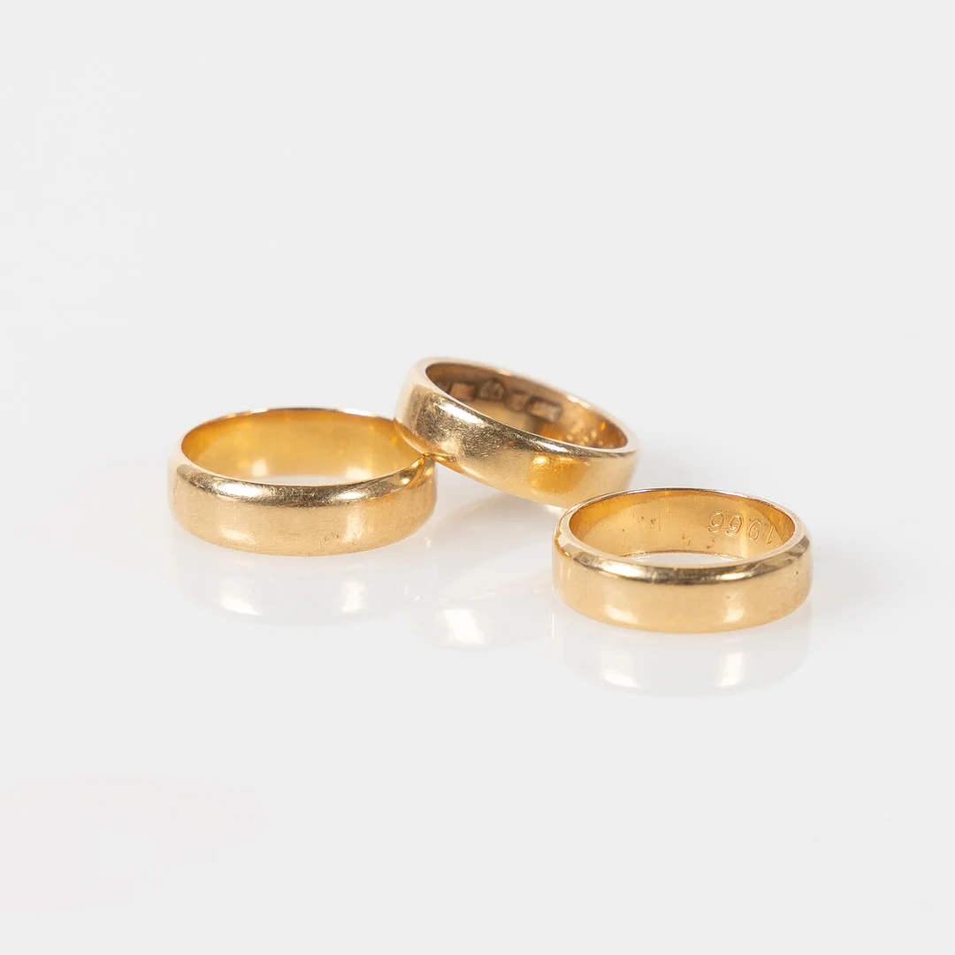 RINGAR, 3 st, 18K guld. — Rings — Stockholms Auktionsverk Helsingborg