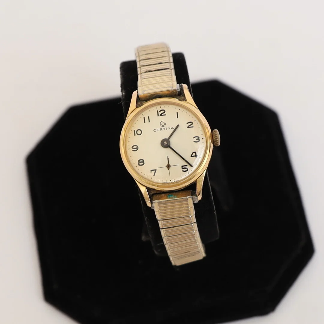 DAMARMBANDSUR, Certina, förgylld boett, förgyllt stålarmband. — Wristwatches — Falun Auktionsbyrå