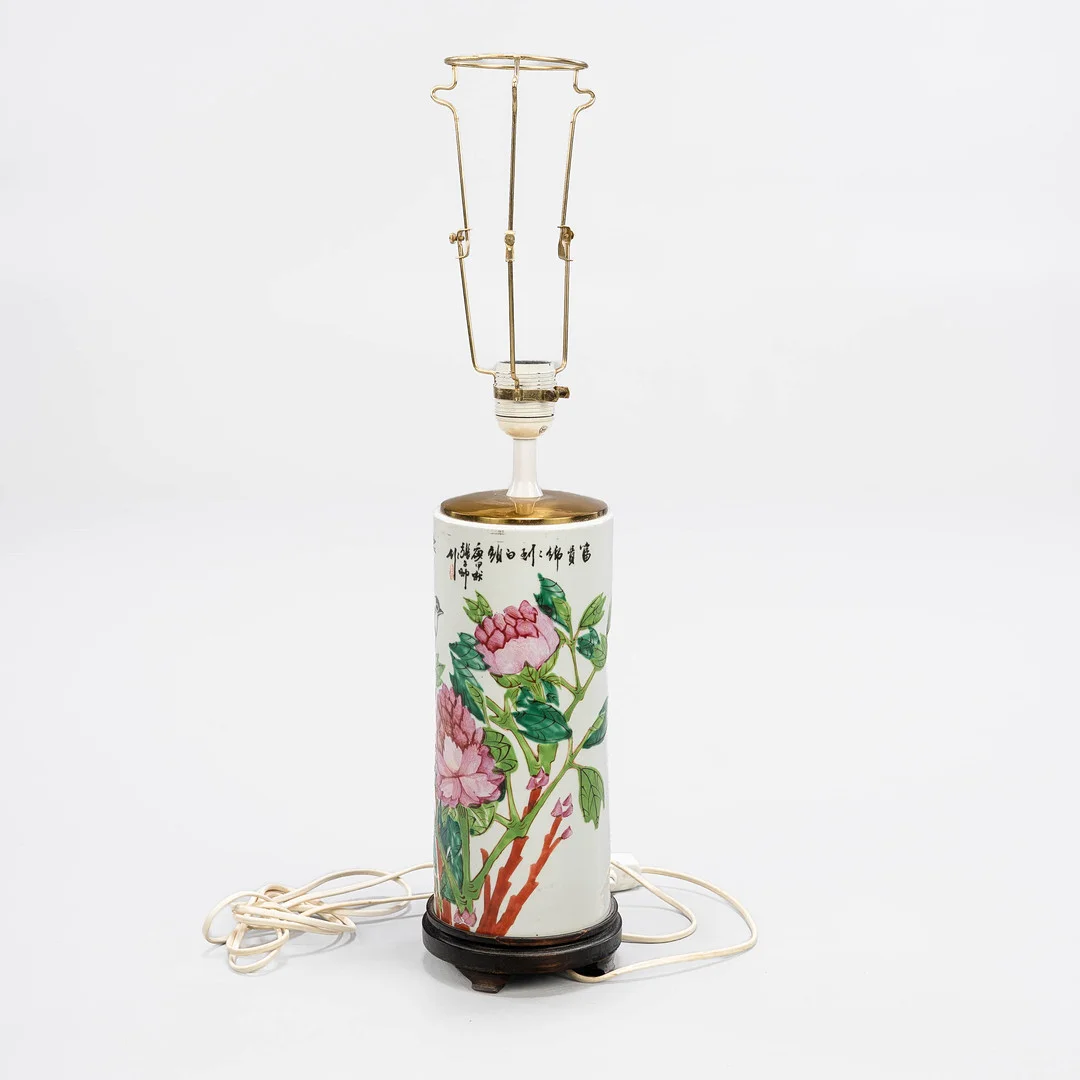 BORDSLAMPA/PENSELVAS, sk brush pot, porslin, Kina, 18-1900-tal. — Ceramics & Porcelain — Norrlands Auktionsverk