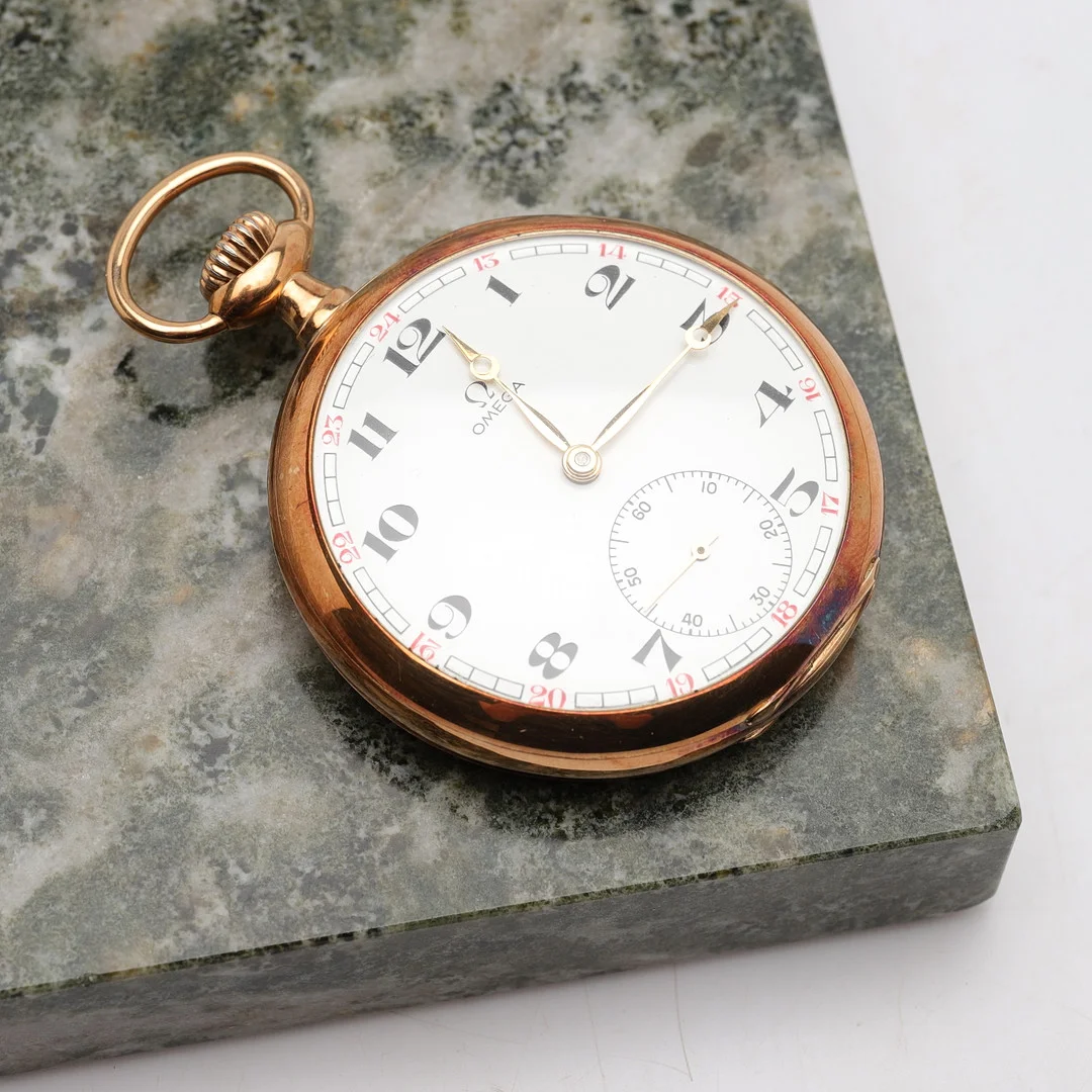 FICKUR, omega, ytterboett 14k guld, manuell, omrking 1920. — Pocket & Stop Watches — Gomér & Andersson Norrköping