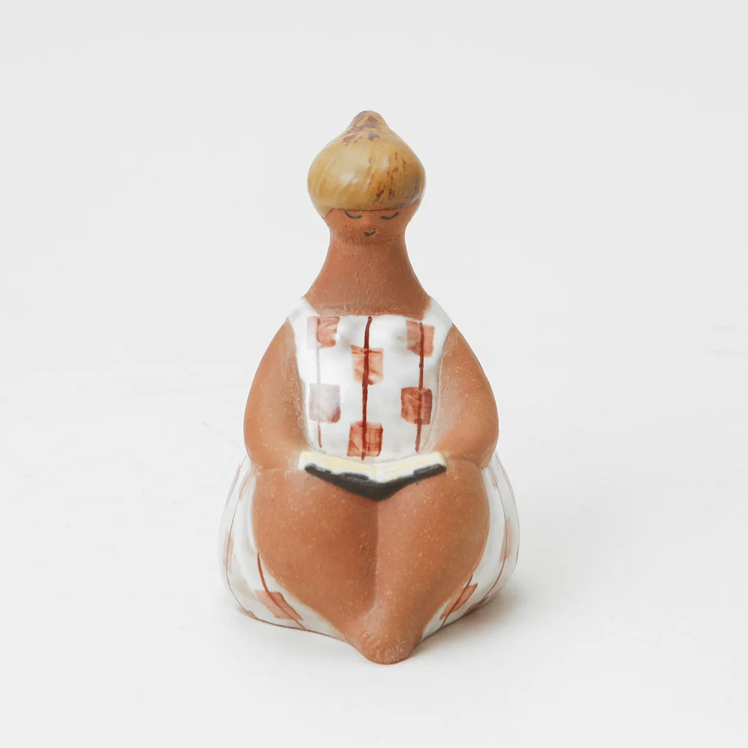 LISA LARSON. Figurin, "Charlotta" ur serien "ABC-flickorna", Gustavsberg. — European — Göteborgs Auktionsverk