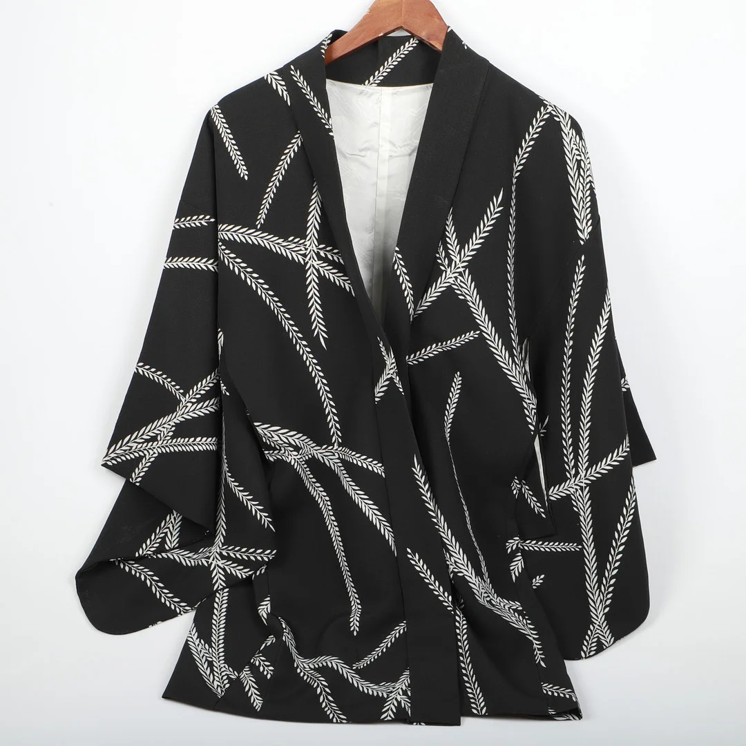 KIMONOJACKA, Sverige, samtida. — Vintage & Designer Fashion — Helsingborgs Auktionskammare