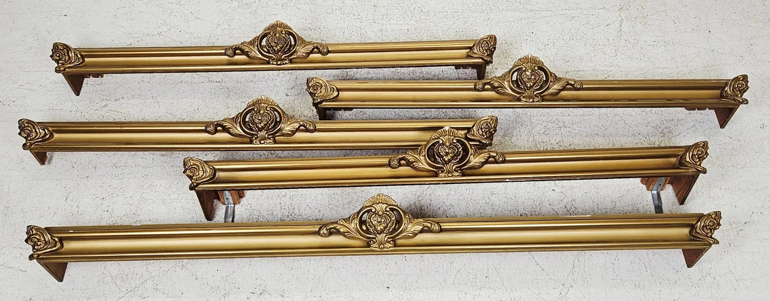 KORNISCHER, 5 st, rokokostil, 1900-tal. — Other — Auktionshuset Thörner & Ek
