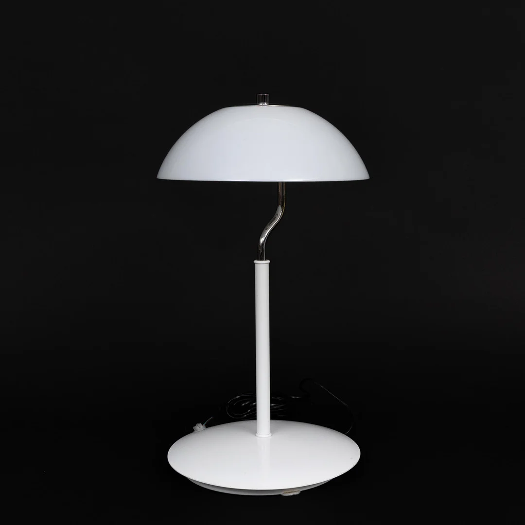 JONAS HIDLE. Bordslampa, "Jonas", AS Høvik Lys, sent 1900-tal. — Table Lamps — Garpenhus Auktioner