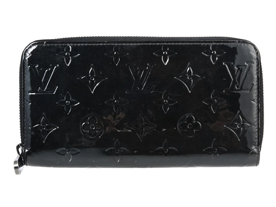 PLÅNBOK, LOUIS VUITTON, Zippy Long Wallet, svart vernis monogram, mörka beslag, 19,5x10x2 cm, märkt MI4183, år 2013, bruksslitage. — Accessoarer/Plånböcker — Kaplans