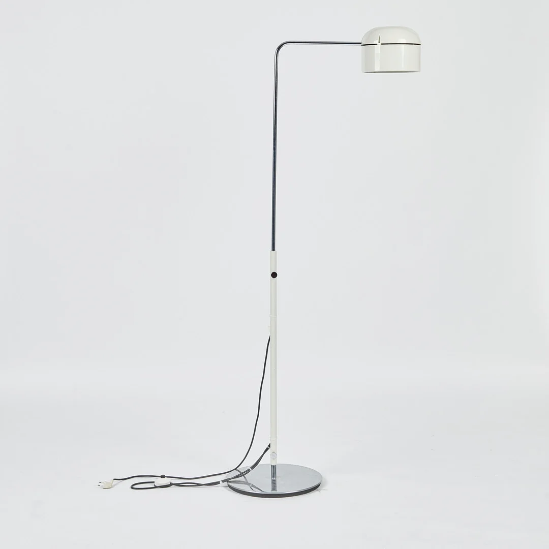 ARNOLD BERGES. Staff. Stehleuchte, Modell 'Duo', Chromstahl, Kunststoff, 1970er Jahre, Deutschland. — Floor lights — Stockholms Auktionsverk Köln