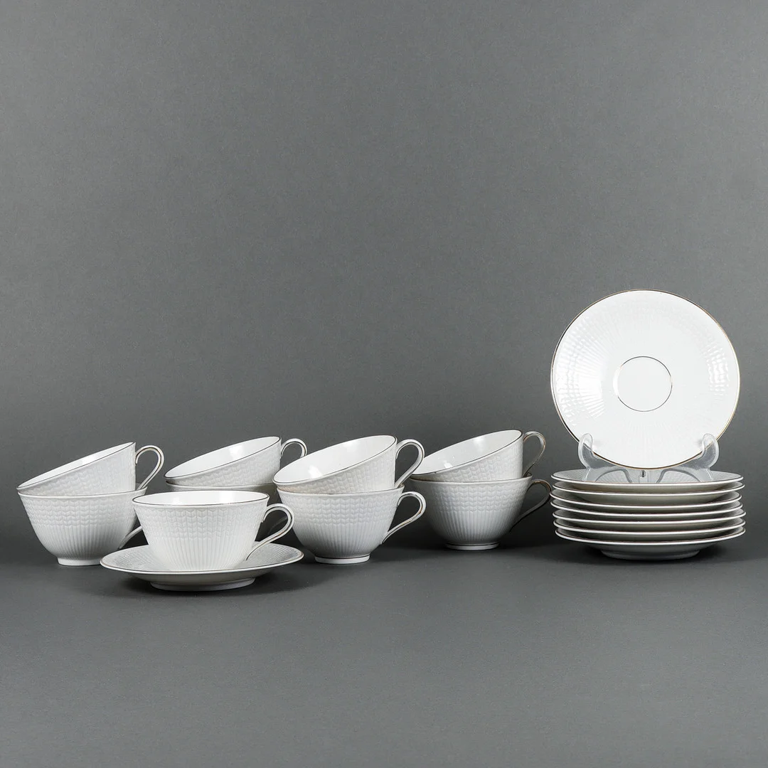LOUISE ADELBORG. Teservis, Rörstrand Swedish Grace. — Tableware — Karlstad Hammarö Auktionsverk