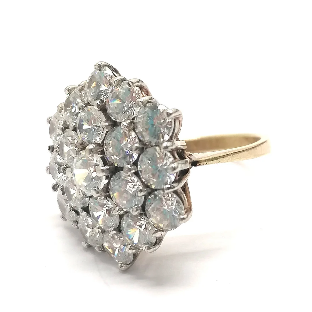 9ct GOLD WHITE STONE HEXAGONAL SHAPED CLUSTER RING. — Rings — Acreman St Auctioneers & Valuers