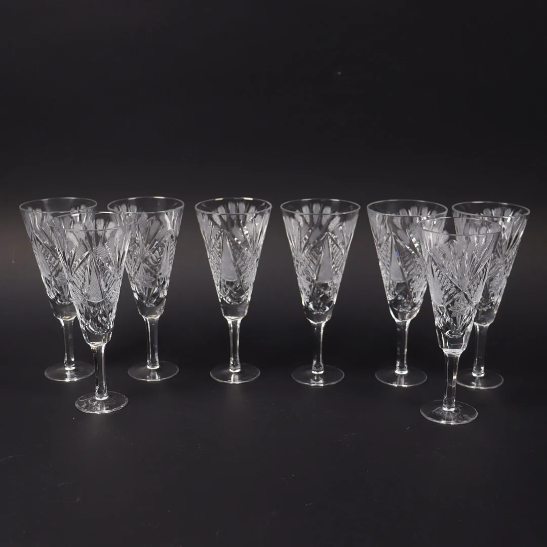 CHAMPAGNEGLAS, Böhmisk slipning, 8 st. — Tableware — Markus Auktioner