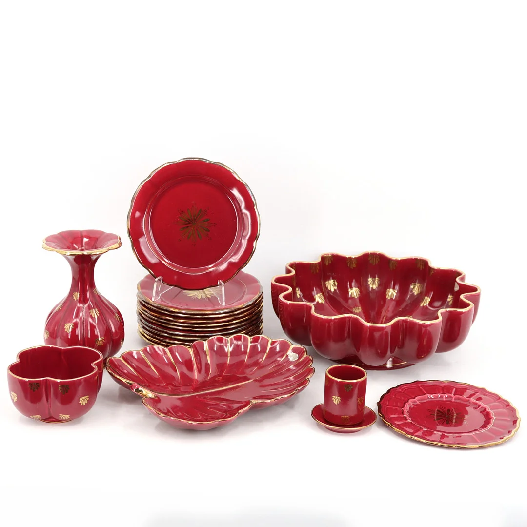 ARTHUR PERCY. Fruktservis mm, 18 delar, "Röd Rubin", Upsala-Ekeby Gefle, 1950-tal. — Oriental — Höganäs Auktionsverk