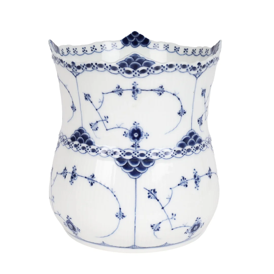 Royal Copenhagen: Early and rare vase / jar in blue fluting half lace. — Glass, porcelain and ceramics/Dinnerware, tea sets, coffee sets — Lauritz