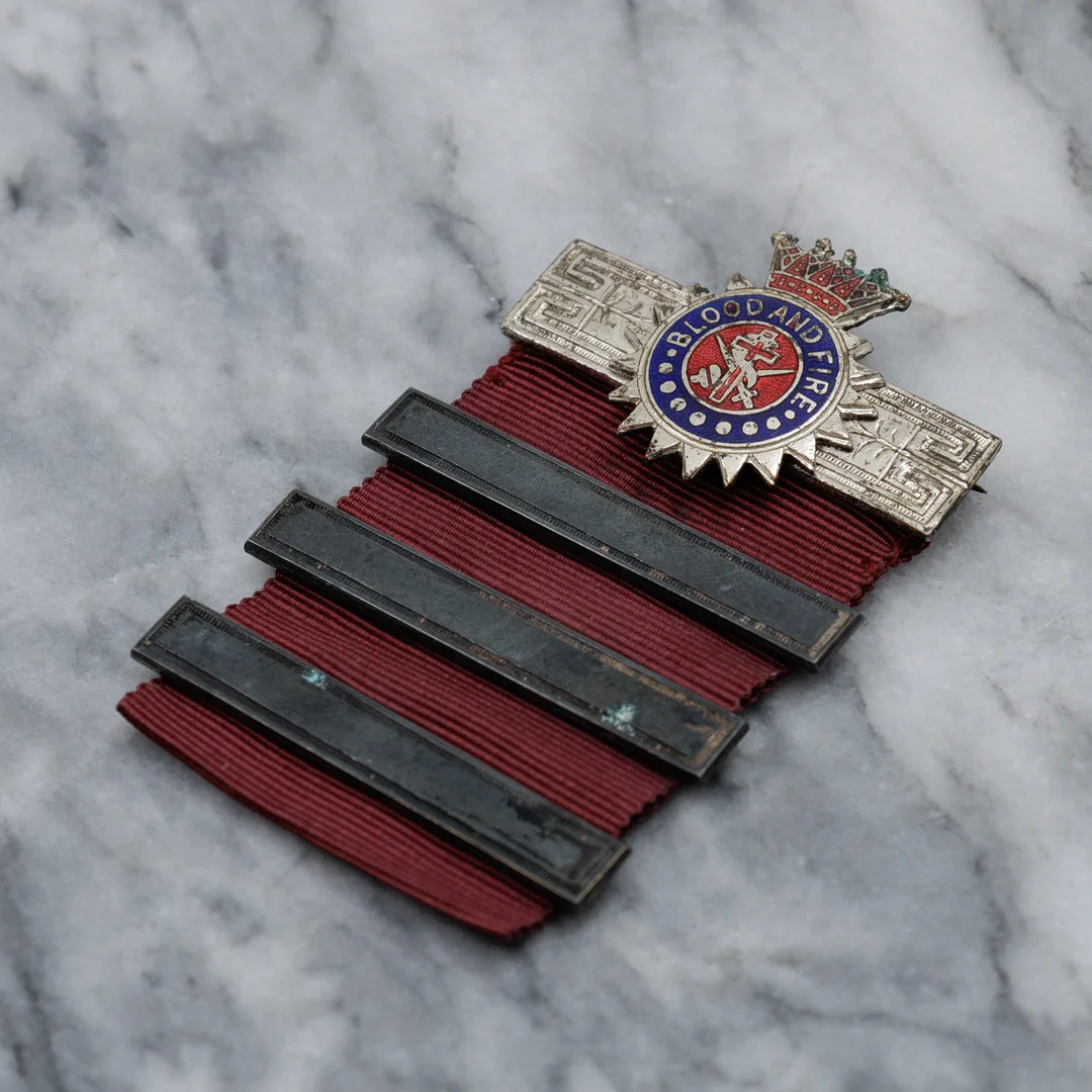 FRÄLSNINGSARMÉN. "35 ÅRS TJÄNST INOM FRÄLSNINGSARMÉN" BLOOD AND FIRE, LÅNGTJÄNSTUTMÄRKELSE. — Orders & Medals — Auktionskammaren Sydost Kalmar