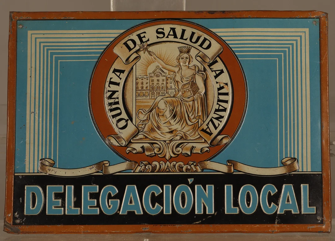 Quinta de la Salud La Alianza, placa publicitaria en hojalata estampada, litografiada y pintada. — Other collectables — Barcelona Auctions