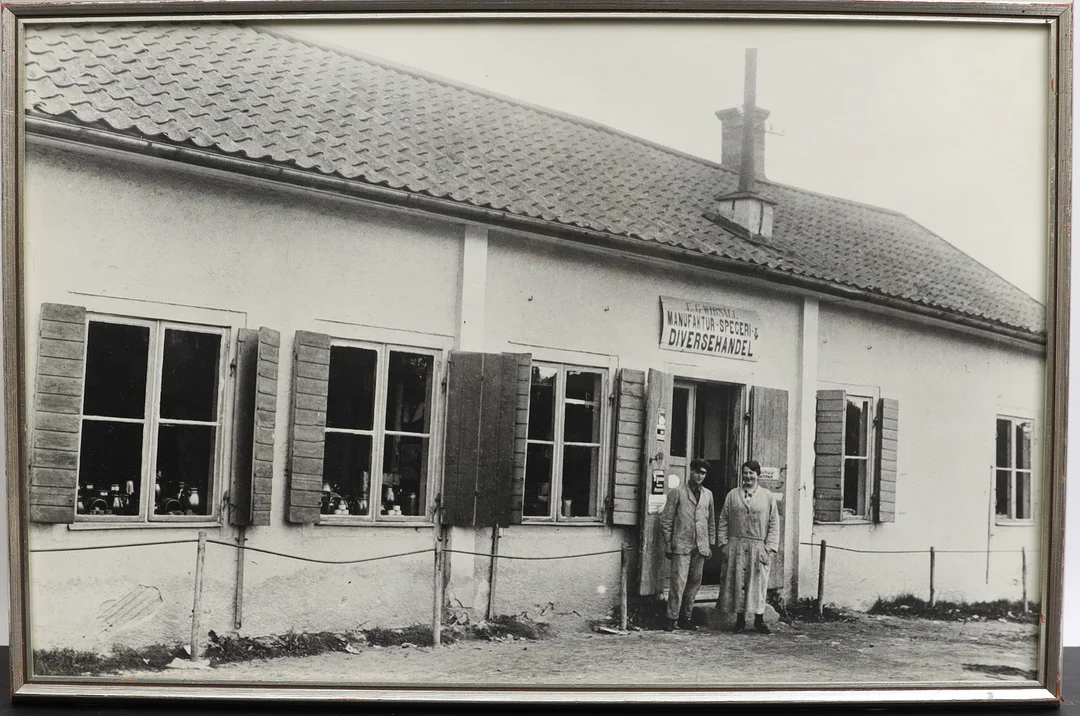 INRAMAT FOTO, E . G Wirsäll Manufaktur - speceri & diversehandel. — Other — Falun Auktionsbyrå