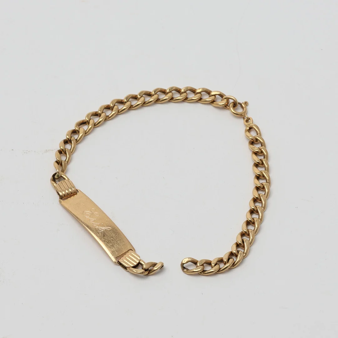 ARMBAND, guld 18K med plakett. — Bracelets — Uppsala Auktionskammare