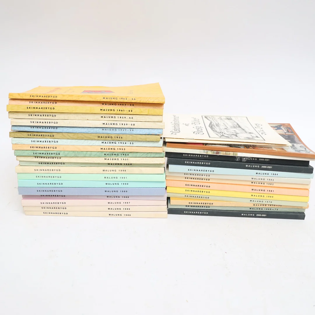 HEMBYGDSBÖCKER, Skinnarebygd, Malung med mera. — Books — Falun Auktionsbyrå