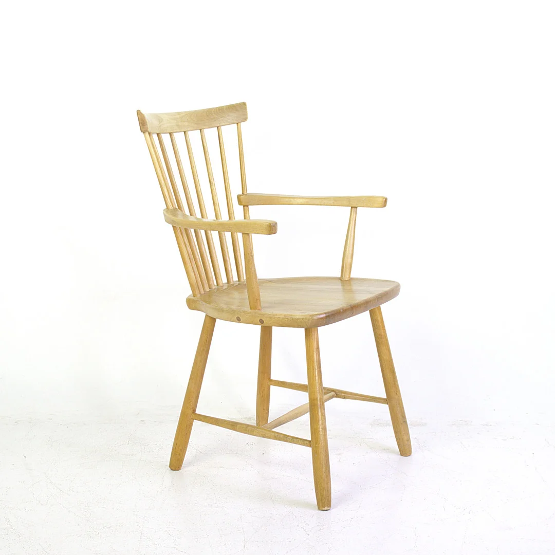 CARL MALMSTEN. Karmstol, "Lilla Åland", stavlimmad björk, brännmärkt, Stolab 1990. — Armchairs & Chairs — Höganäs Auktionsverk