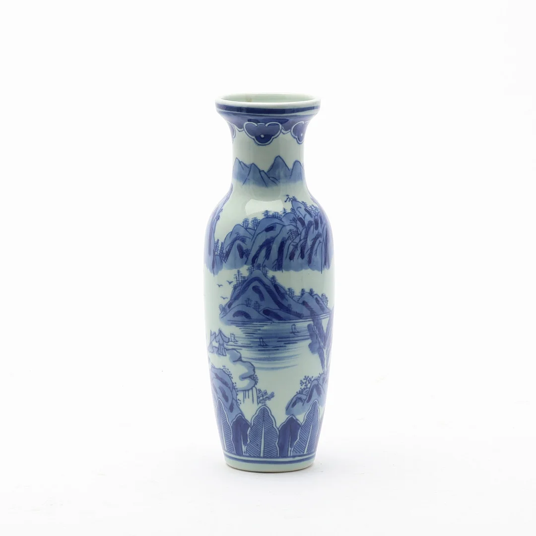 VAS, porslin, Kina, 1900-tal. — Ceramics & Porcelain — Uppsala Auktionskammare